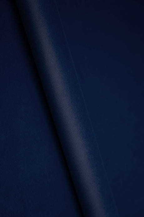 Djup marinblå smart velvet möbelvelour – slitstark & petproof (bild 1 av 4)