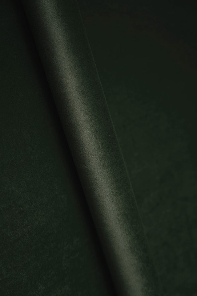 Djup flaskgrön smart velvet möbelvelour – slitstark & petproof (bild 1 av 4)