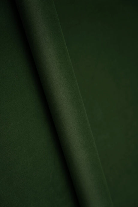 Djup skogsgrön smart velvet möbelvelour – slitstark & petproof (bild 1 av 4)