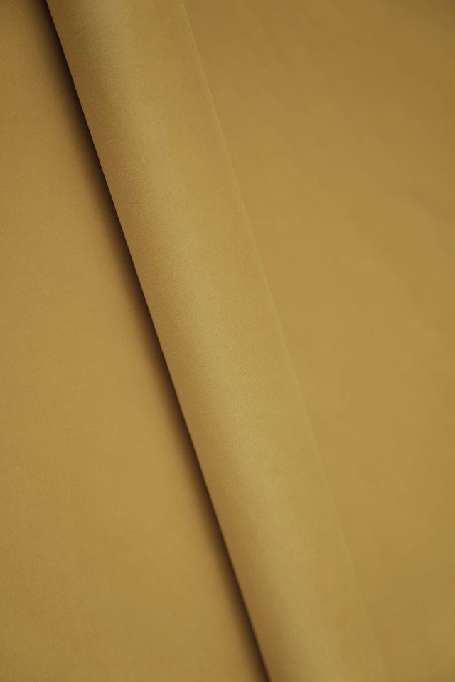 Varm senapsgul smart velvet möbelvelour – slitstark & petproof (bild 1 av 4)