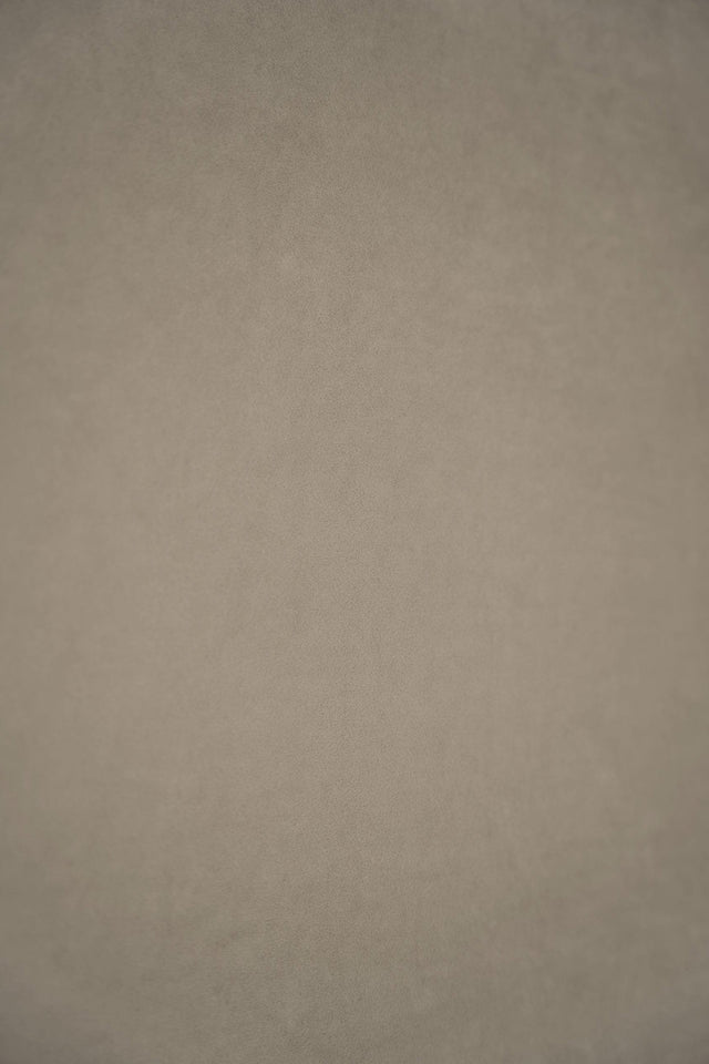 Varm gråbeige smart velvet möbelvelour – slitstark & petproof (bild 2 av 4)