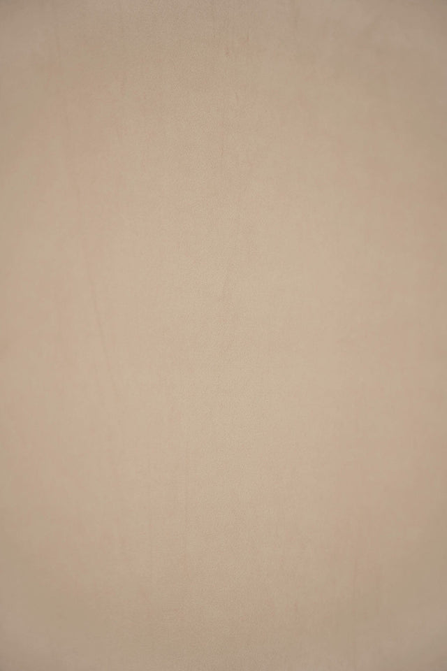 Mjuk nudebeige smart velvet möbelvelour – slitstark & petproof (bild 2 av 4)