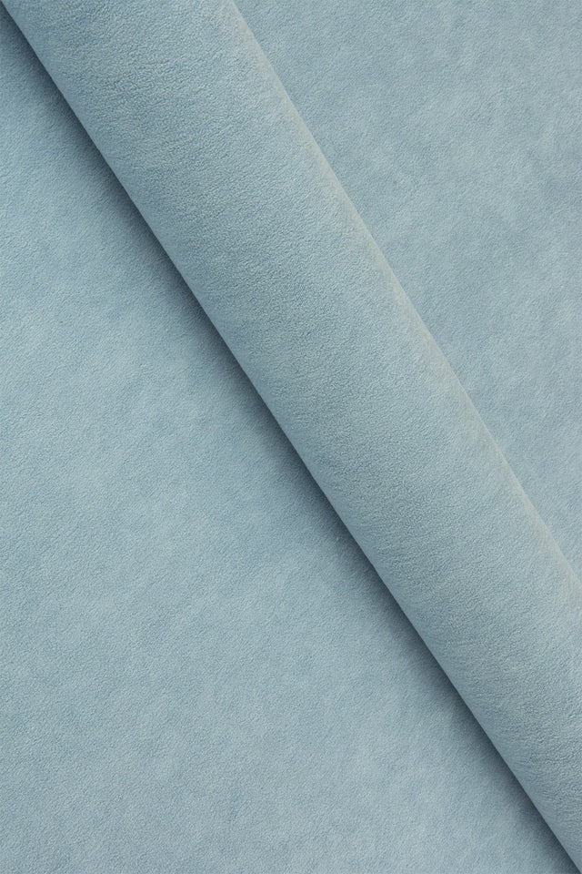 Disig porslinsblå Uttario velvet möbelvelour – slitstark & petproof (bild 1 av 4)