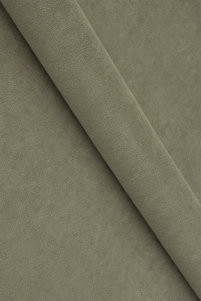 Dammig olivgrön Uttario velvet möbelvelour – slitstark & petproof (bild 1 av 4)