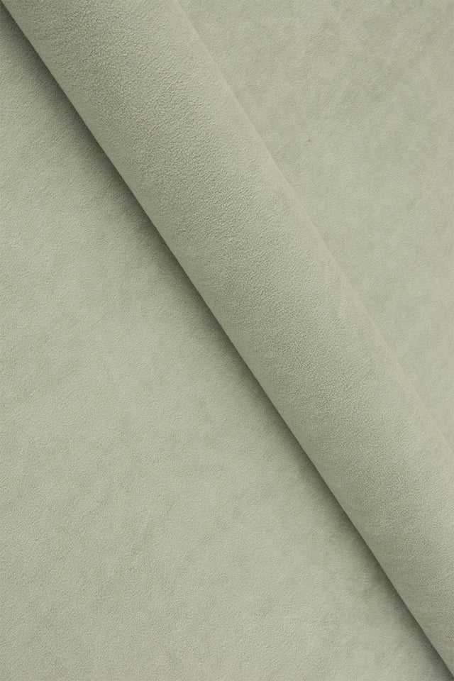 Ljus salviagrön Uttario velvet möbelvelour – slitstark & petproof (bild 1 av 4)