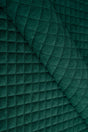 Dämpad grangrön Uttario velvet 3D – quiltad velour med rutmönster (bild 1 av 3)