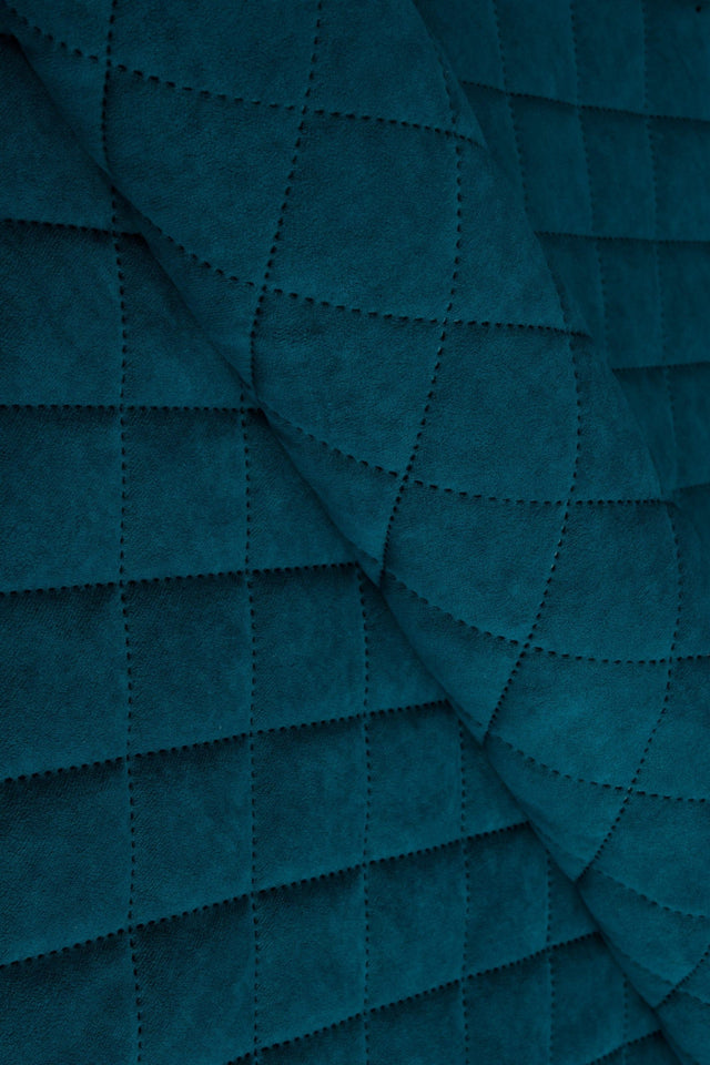 Mörk fjordblå Uttario velvet 3D – kviltad velour med solfjädersmönster (bild 1 av 3)