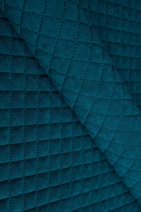 Mörk fjordblå Uttario velvet 3D – kviltad velour med rutmönster (bild 1 av 3)
