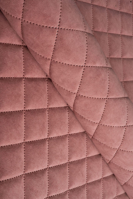 Mjuk korallrosa Uttario velvet 3D – quiltad velour med solfjädersmönster (bild 1 av 3)