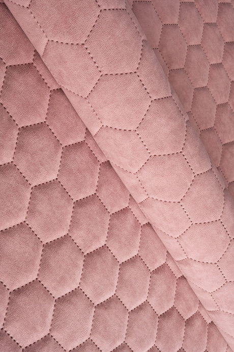 Mjuk korallrosa Uttario velvet 3D – quiltad velour med sexkantsmönster (bild 1 av 3)
