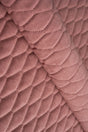 Mjuk korallrosa Uttario velvet 3D – quiltad velour med bladmönster (bild 1 av 3)