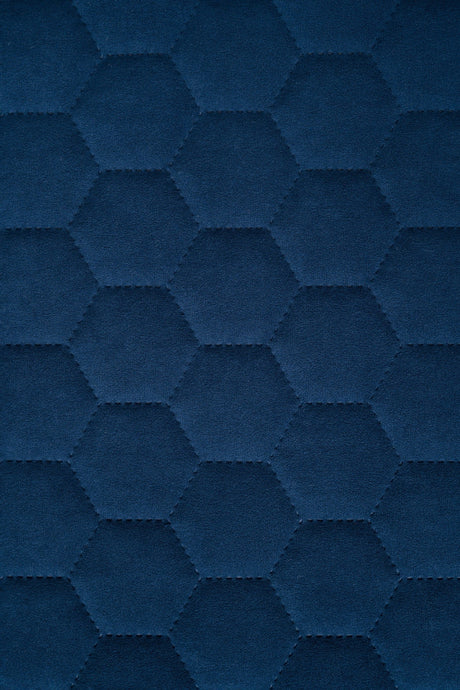 Mörk safirblå Uttario velvet 3D – quiltad velour med sexkantsmönster (bild 2 av 3)