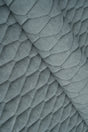 Ljus dimgrå Uttario velvet 3D – quiltad velour med bladmönster (bild 1 av 3)