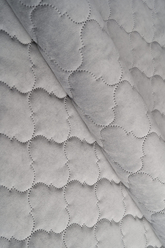 Ljus dimgrå Uttario velvet 3D – quiltad velour med bubbelmönster (bild 1 av 3)