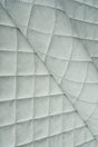 Mjuk isgrå Uttario velvet 3D – quiltad velour med solfjädersmönster (bild 1 av 3)