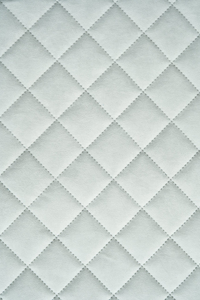 Mjuk isgrå Uttario velvet 3D – quiltad velour med solfjädersmönster (bild 2 av 3)