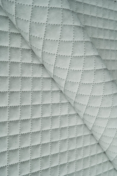 Mjuk isgrå Uttario velvet 3D – quiltad velour med rutmönster (bild 1 av 3)