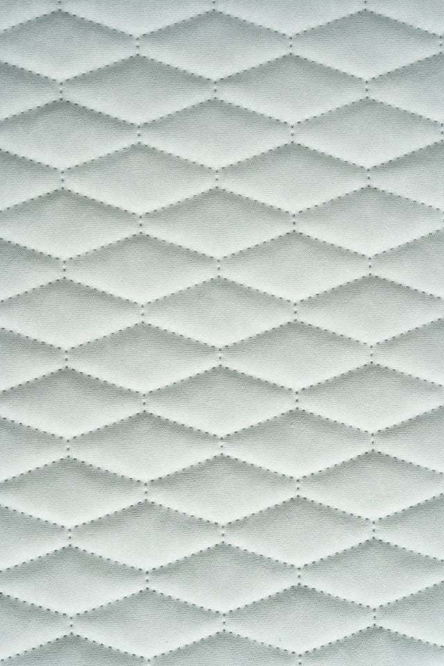 Mjuk isgrå Uttario velvet 3D – quiltad velour med bladmönster (bild 2 av 3)