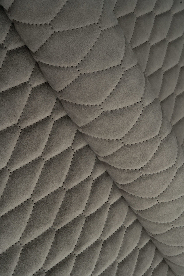 Varm drivvedgrå Uttario velvet 3D – quiltad velour med bladmönster (bild 1 av 3)