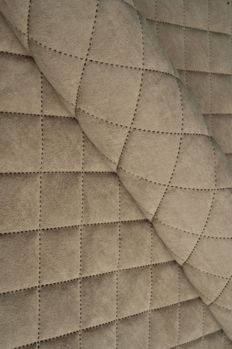 Varm dynbeige Uttario velvet 3D – quiltad velour med solfjädersmönster (bild 1 av 3)