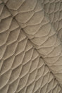 Varm dynbeige Uttario velvet 3D – quiltad velour med bladmönster (bild 1 av 3)