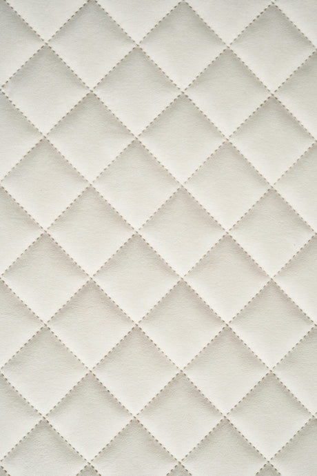 Mjuk pärlvit Uttario velvet 3D – quiltad velour med solfjädersmönster (bild 2 av 3)