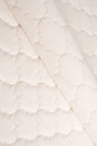 Mjuk pärlvit Uttario velvet 3D – quiltad velour med bubbelmönster (bild 1 av 3)
