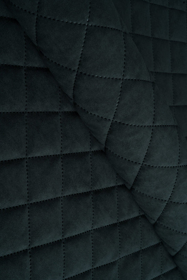 Mörk grafitsvart Uttario velvet 3D – kviltad velour med solfjädersmönster (bild 1 av 3)