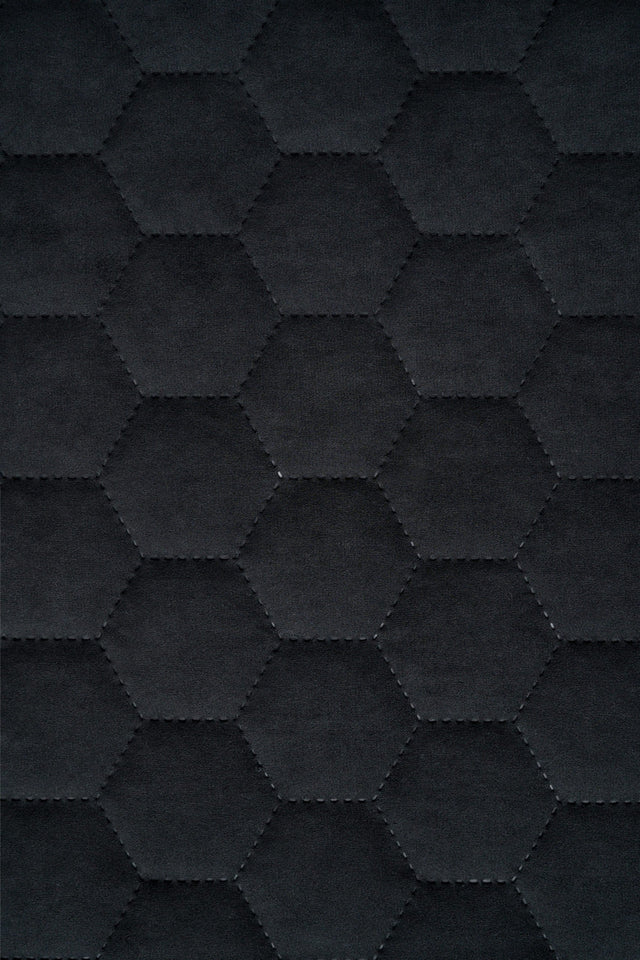 Mörk grafitsvart Uttario velvet 3D – kviltad velour med sexkantsmönster (bild 2 av 3)